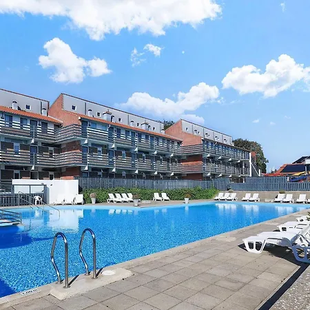 In With Swimming Pool