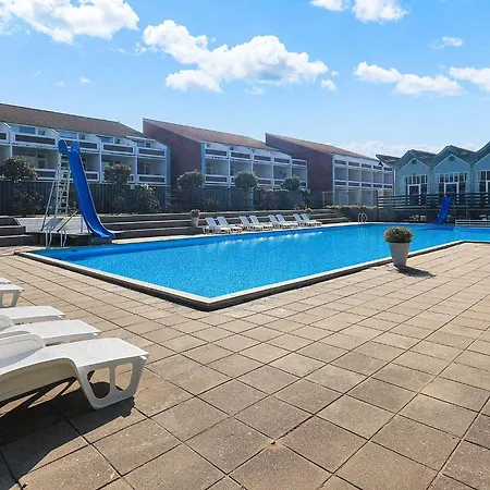 In With Swimming Pool